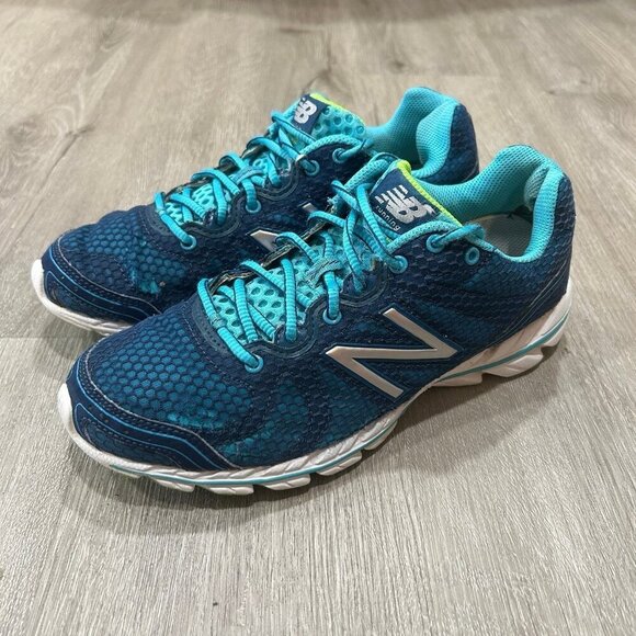 New Balance 590v2 Blue Athletic Running Shoes Sneakers Women's Size 8 - Picture 1 of 8